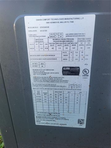 6580 SEMINOLE BOULEVARD 424, Seminole, FL 33772