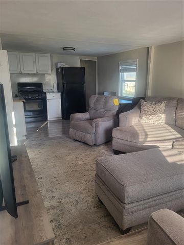 6580 SEMINOLE BOULEVARD 424, Seminole, FL 33772