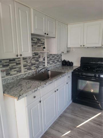 6580 SEMINOLE BOULEVARD 424, Seminole, FL 33772