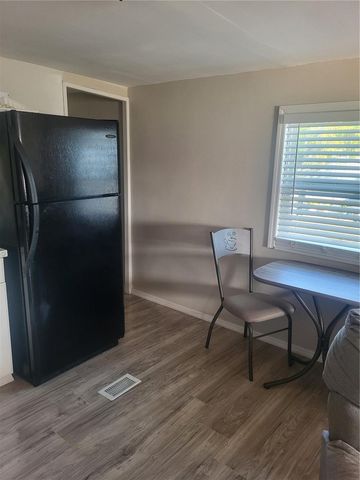 6580 SEMINOLE BOULEVARD 424, Seminole, FL 33772