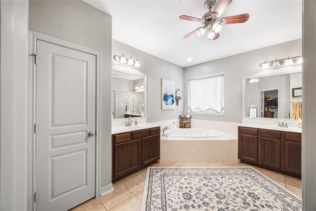 15552 Guinevere Lane, Montgomery, TX 77316