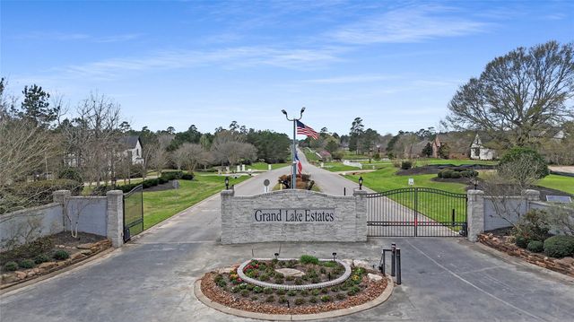 15552 Guinevere Lane, Montgomery, TX 77316