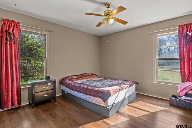 1210 E 4th, Mt Pleasant, TX 75455