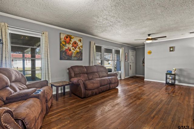 1210 E 4th, Mt Pleasant, TX 75455