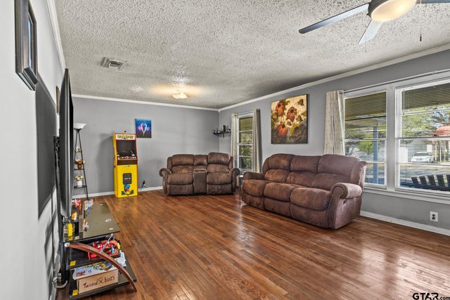 1210 E 4th, Mt Pleasant, TX 75455
