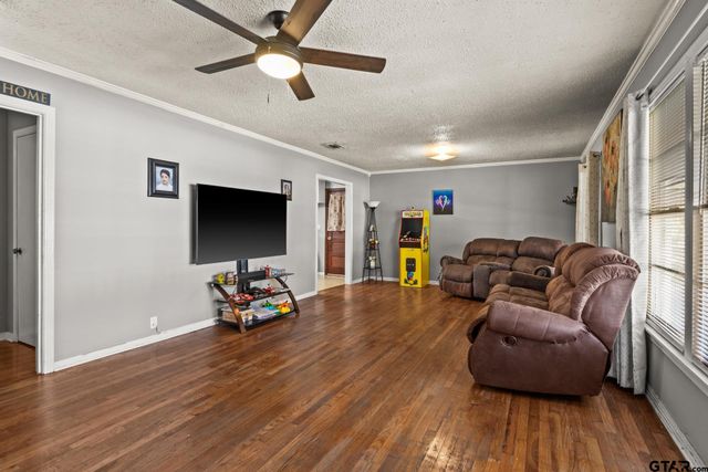 1210 E 4th, Mt Pleasant, TX 75455