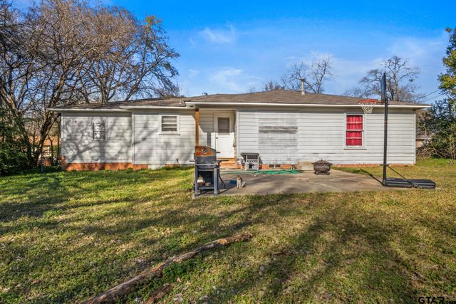 1210 E 4th, Mt Pleasant, TX 75455