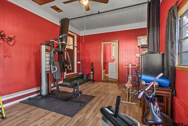 1210 E 4th, Mt Pleasant, TX 75455