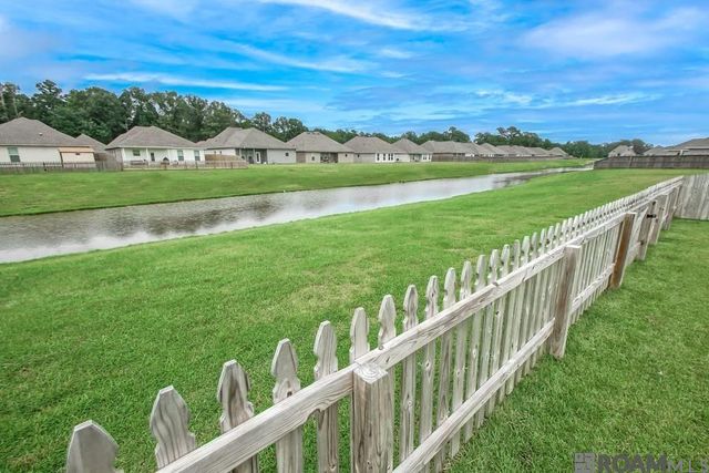 11583 Regal St, Denham Springs, LA 70726