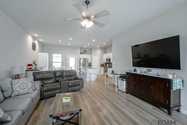 11583 Regal St, Denham Springs, LA 70726