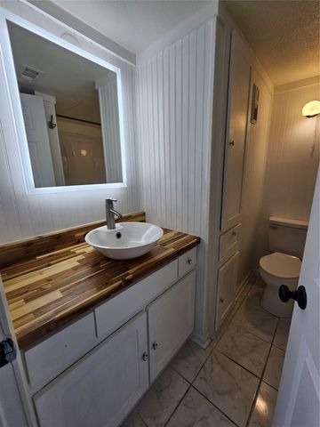 6903 Deatonhill DR 2, Austin, TX 78745