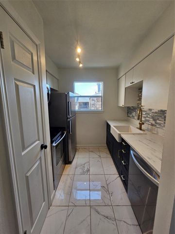 6903 Deatonhill DR 2, Austin, TX 78745