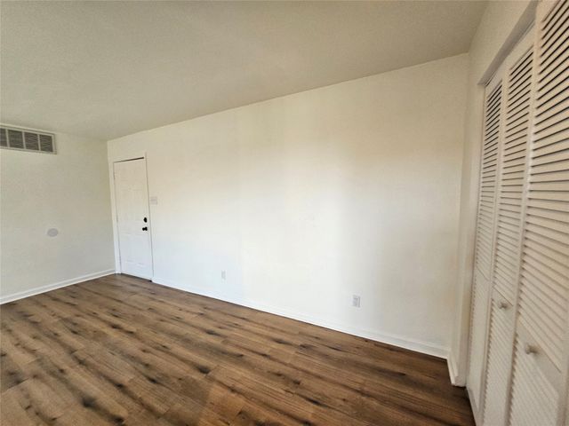 6903 Deatonhill DR 2, Austin, TX 78745