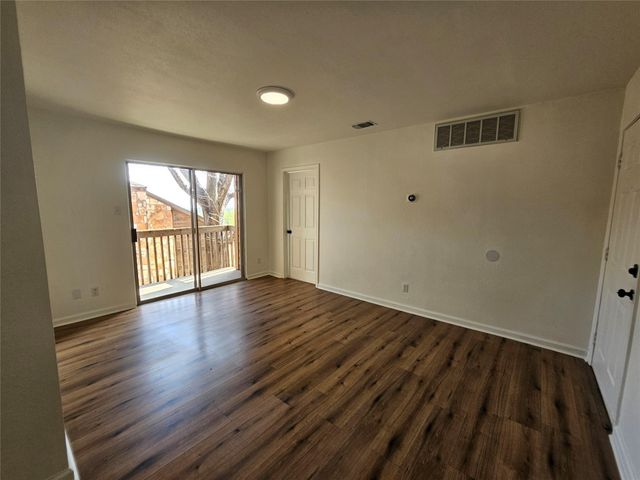 6903 Deatonhill DR 2, Austin, TX 78745