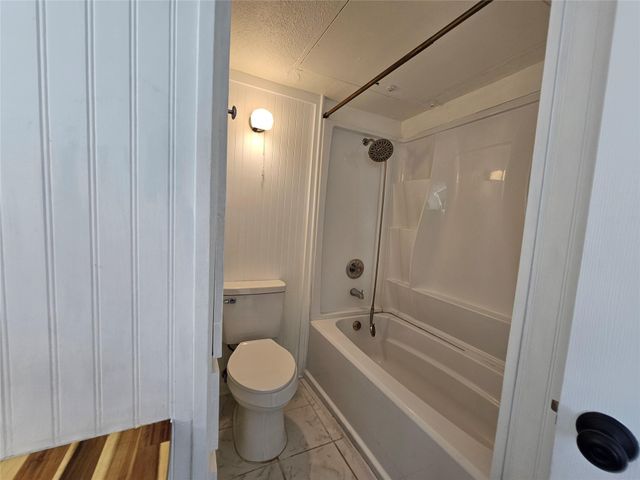 6903 Deatonhill DR 2, Austin, TX 78745