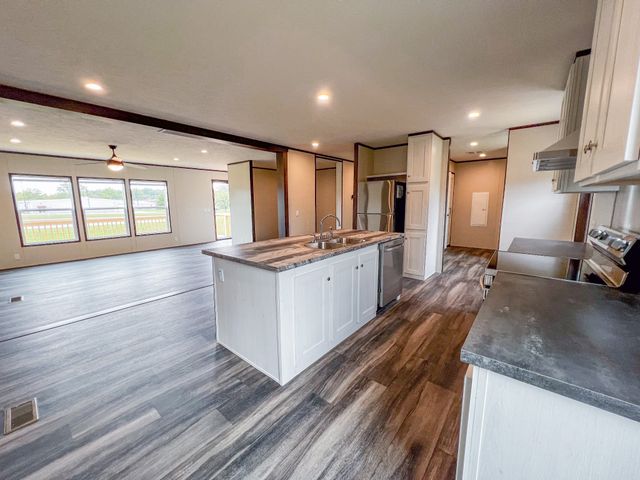 943 Hwy 64 West, Lawrenceburg, TN 38464