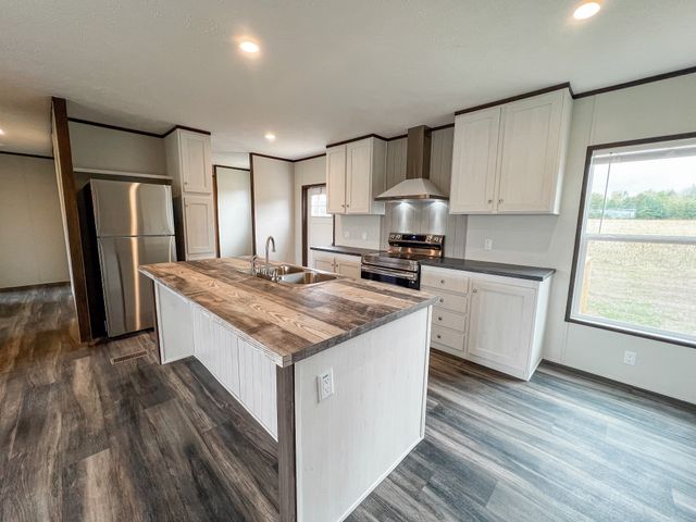 943 Hwy 64 West, Lawrenceburg, TN 38464