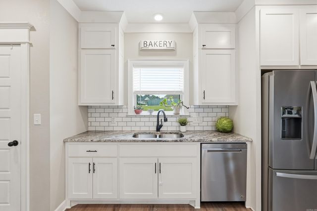 33 Pear Circle, Greenbrier, AR 72058