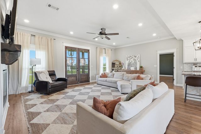 33 Pear Circle, Greenbrier, AR 72058