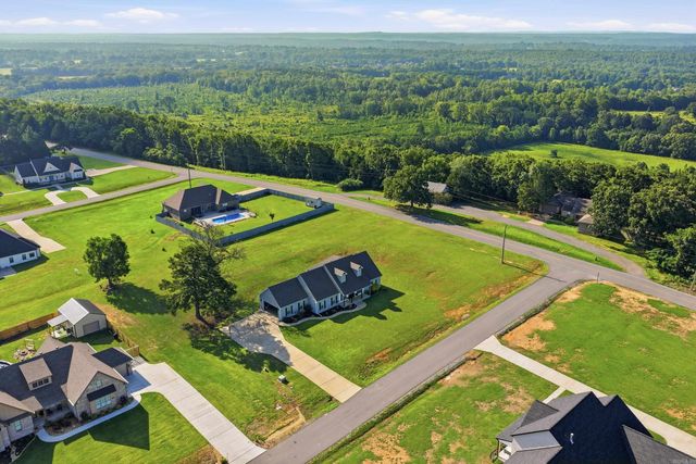 33 Pear Circle, Greenbrier, AR 72058