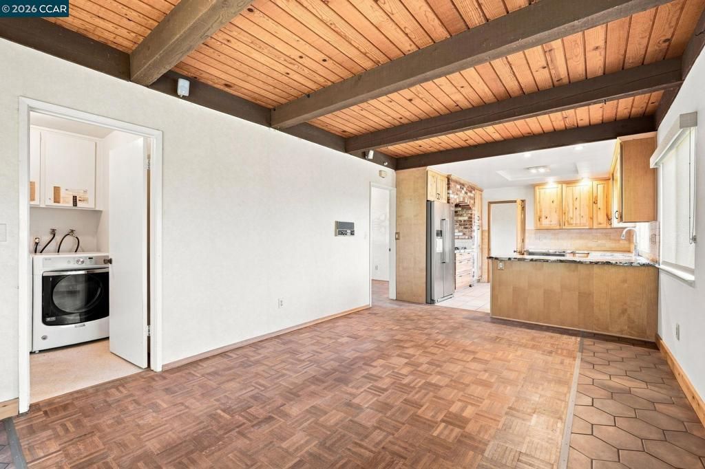 Image 11 of property listing at 2685 Alhambra Way, Pinole, CA 94564