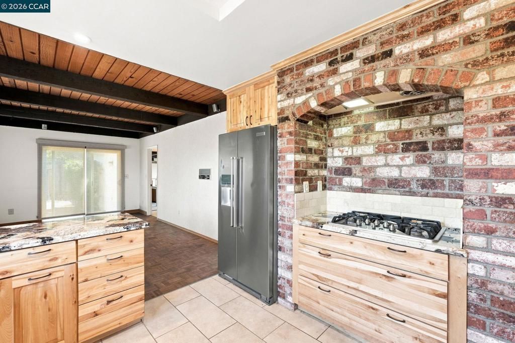 Image 21 of property listing at 2685 Alhambra Way, Pinole, CA 94564