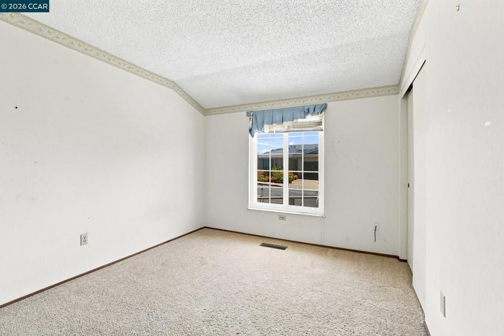 Image 28 of property listing at 2685 Alhambra Way, Pinole, CA 94564