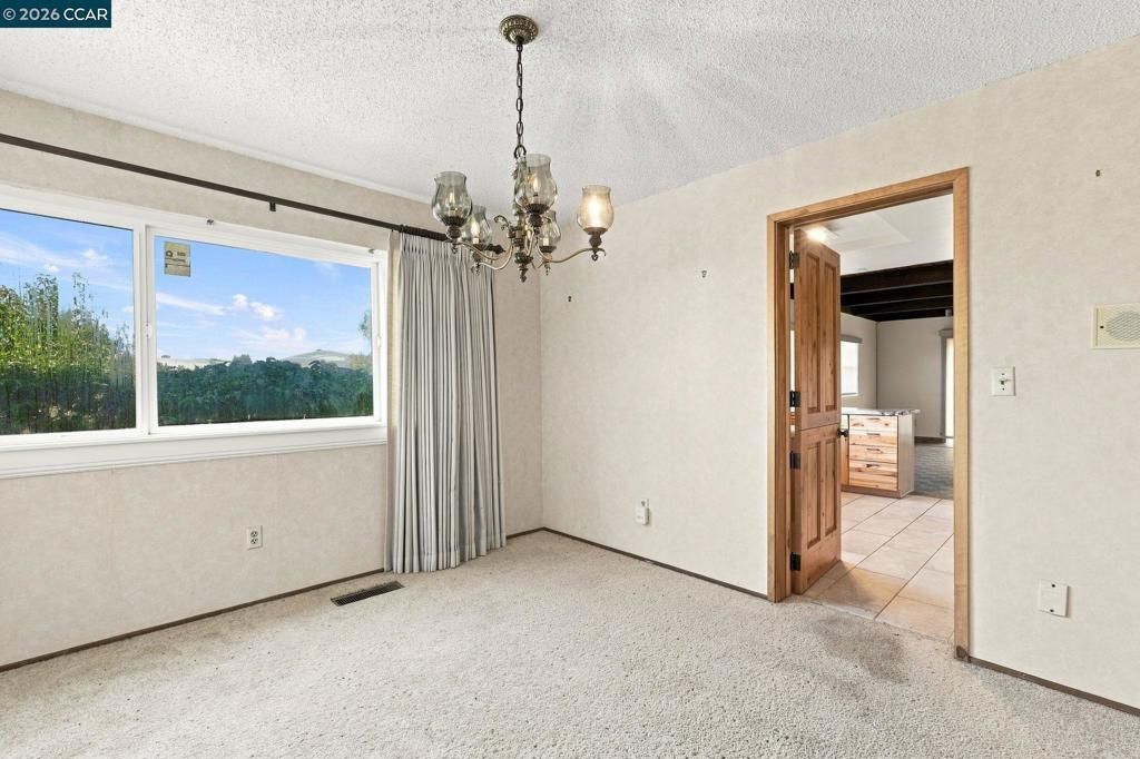 Image 32 of property listing at 2685 Alhambra Way, Pinole, CA 94564