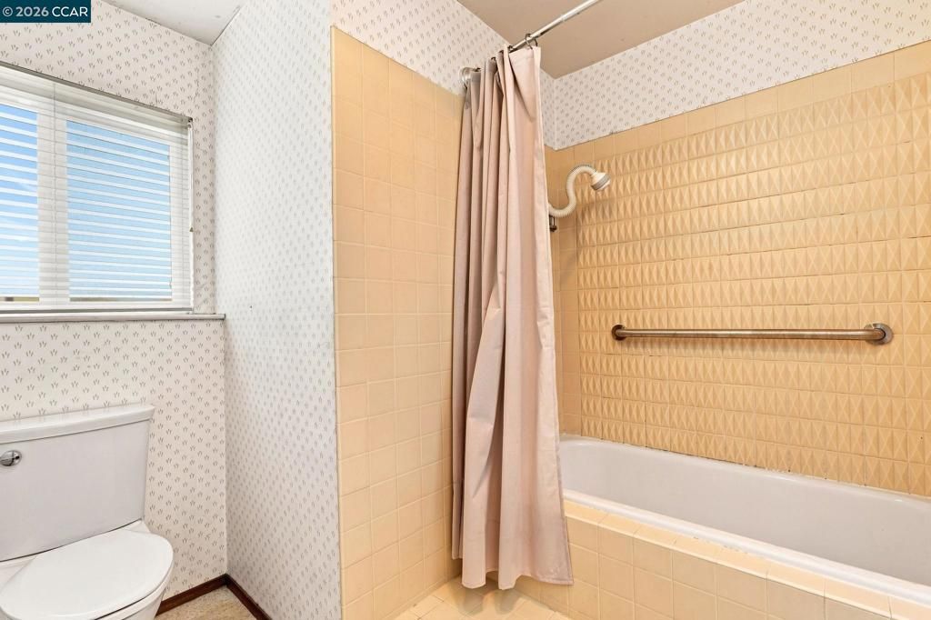 Image 52 of property listing at 2685 Alhambra Way, Pinole, CA 94564
