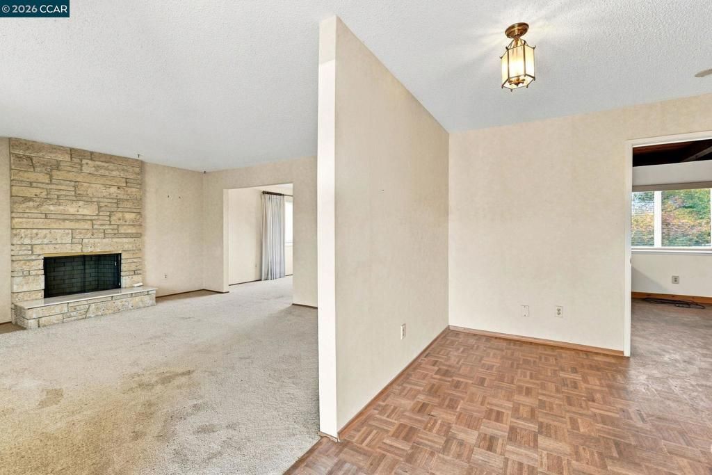 Image 6 of property listing at 2685 Alhambra Way, Pinole, CA 94564