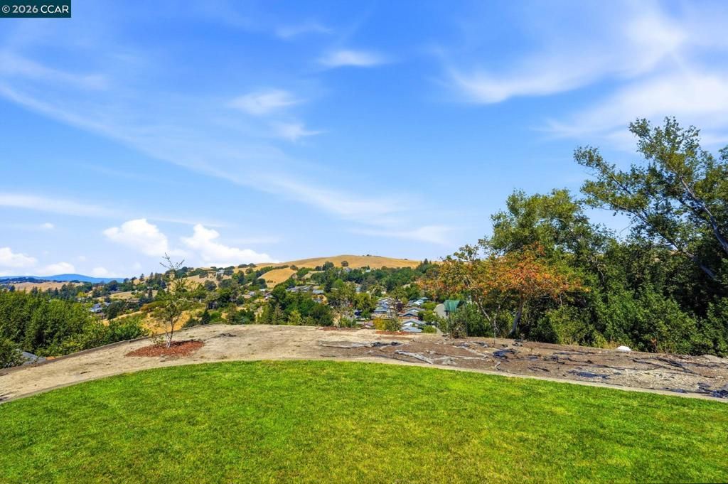Image 61 of property listing at 2685 Alhambra Way, Pinole, CA 94564