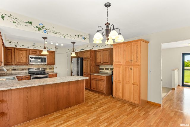 1438 LAKE SANTA FE Drive, Metamora, IL 61548