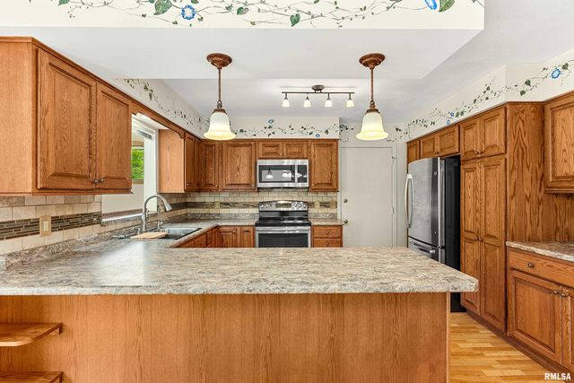 1438 LAKE SANTA FE Drive, Metamora, IL 61548