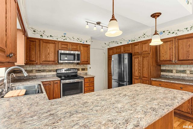 1438 LAKE SANTA FE Drive, Metamora, IL 61548