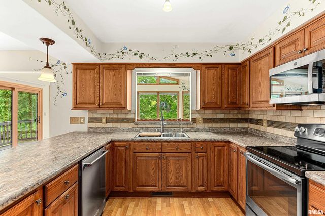 1438 LAKE SANTA FE Drive, Metamora, IL 61548