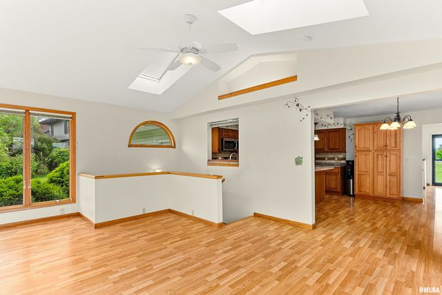 1438 LAKE SANTA FE Drive, Metamora, IL 61548