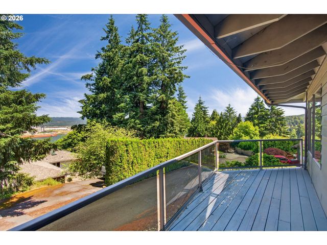 30013 MAPLE Dr, Rainier, OR 97048