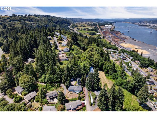 30013 MAPLE Dr, Rainier, OR 97048