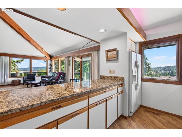 30013 MAPLE Dr, Rainier, OR 97048