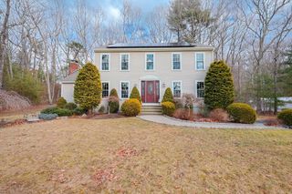 6 Daniels Rd, Mendon, MA 01756