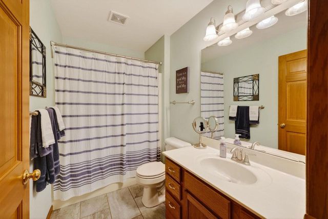 5 Vienna Circle, Madison, WI 53718
