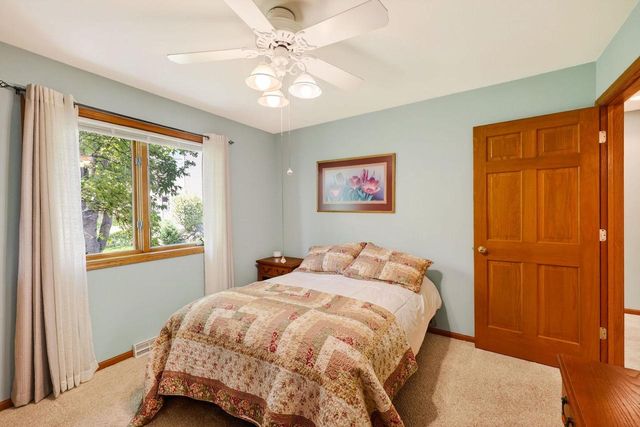 5 Vienna Circle, Madison, WI 53718