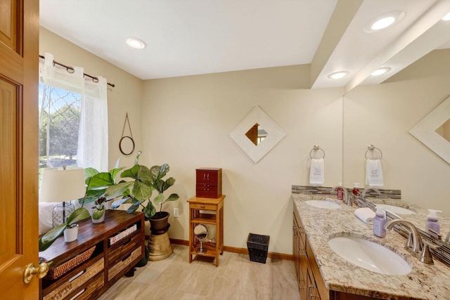 5 Vienna Circle, Madison, WI 53718