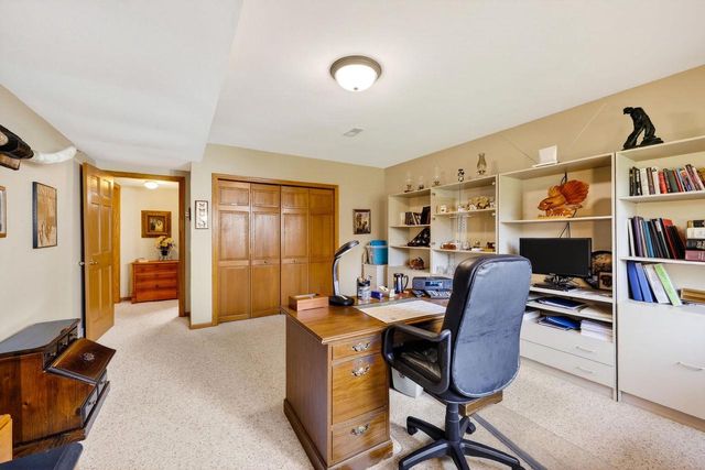 5 Vienna Circle, Madison, WI 53718