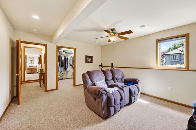 5 Vienna Circle, Madison, WI 53718