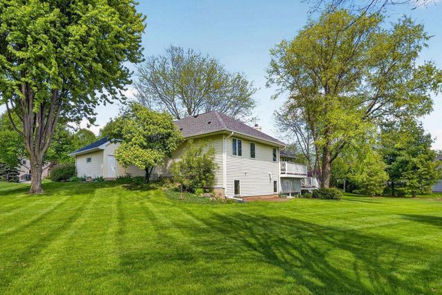 5 Vienna Circle, Madison, WI 53718