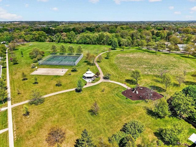 5 Vienna Circle, Madison, WI 53718