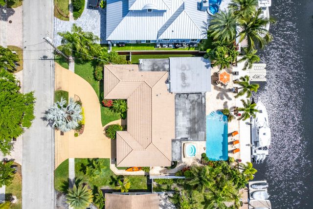 2330 NE 48TH Street NE, Lighthouse Point, FL 33064