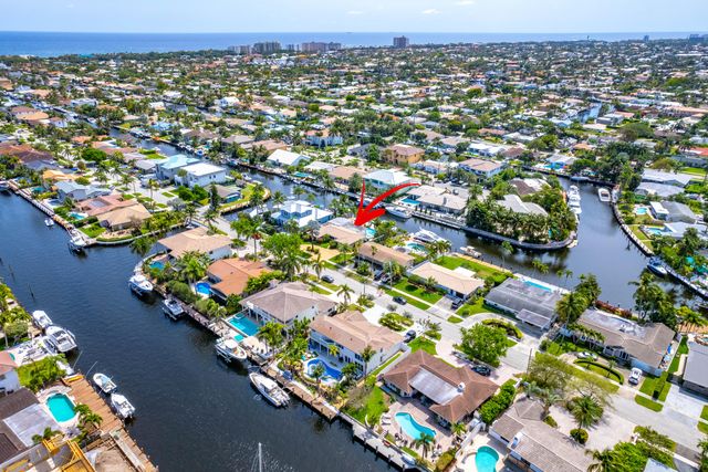 2330 NE 48TH Street NE, Lighthouse Point, FL 33064