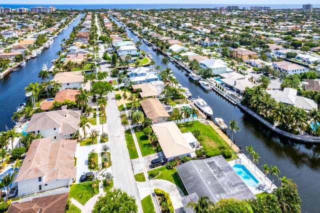 2330 NE 48TH Street NE, Lighthouse Point, FL 33064
